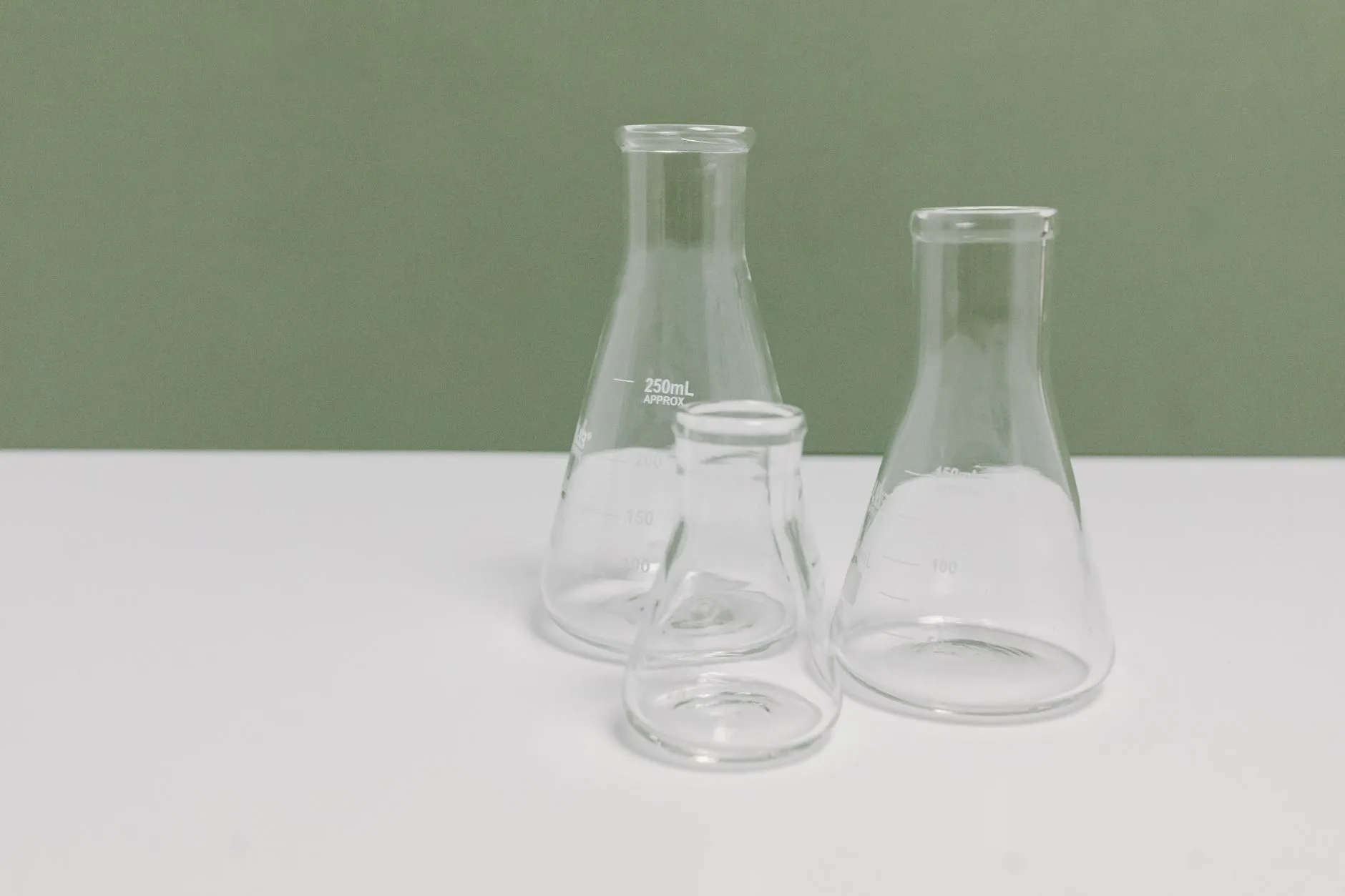 化妆品乳液泵选型指南:适配不同粘度产品的技术要点