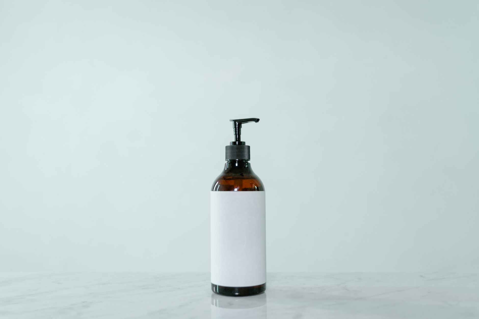 化妆品玻璃瓶与乳液泵配套选型指南:提升日化包装密封性正文配图 1